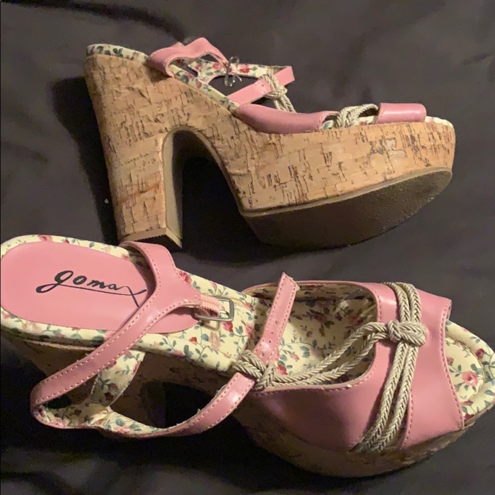 Cork shoes